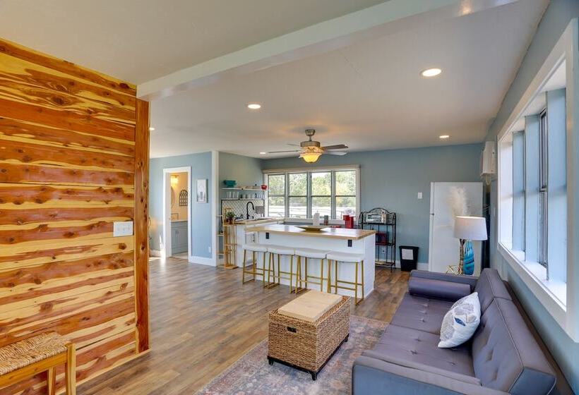 Lakefront Alabama Escape W/ Boat Dock & Fire Pit!