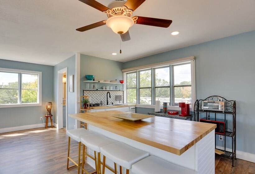 Lakefront Alabama Escape W/ Boat Dock & Fire Pit!