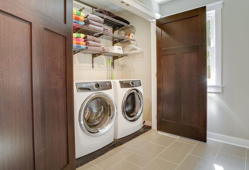 Lakefront Chippewa Falls Haven W/ Private Deck!