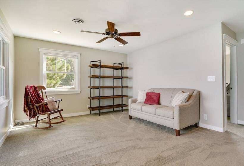 Lakefront Chippewa Falls Haven W/ Private Deck!