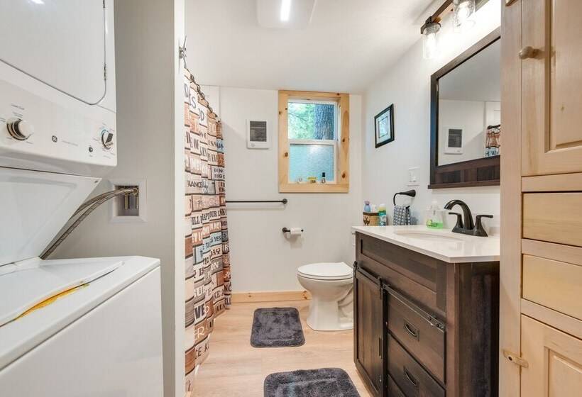 Lakefront Limerick Cottage W/ Private Beach!