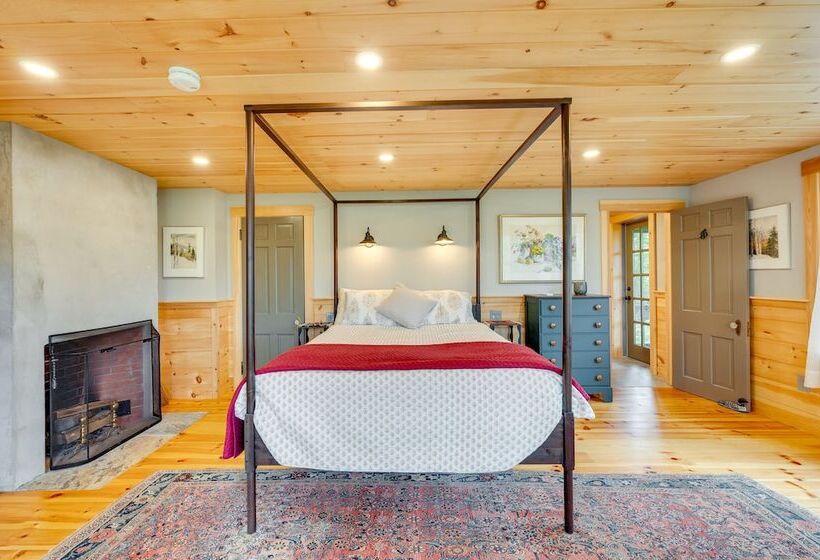 Lakefront Lovell Home W/ Dock: Walk To Town Beach!