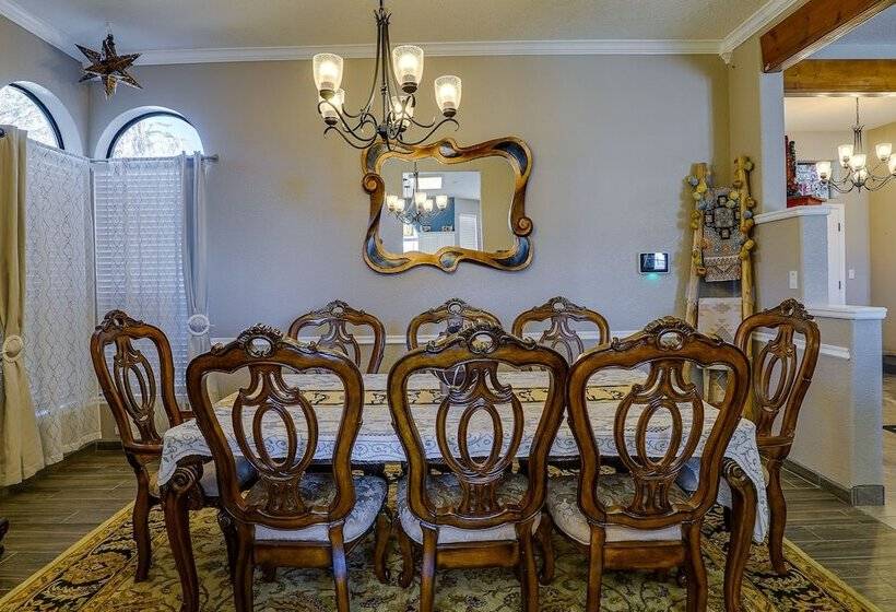 Las Cruces Home W/ Private Pool + Fire Pit!