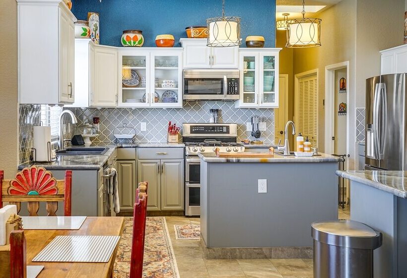 Las Cruces Home W/ Private Pool + Fire Pit!