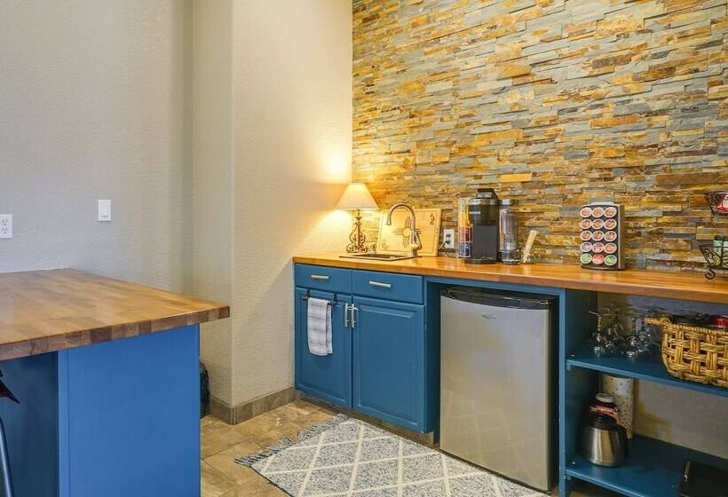 Las Cruces Home W/ Private Pool + Fire Pit!