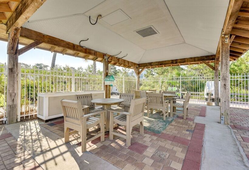 Lemoncello Cottage:  Walk To Blue Mountain Beach!