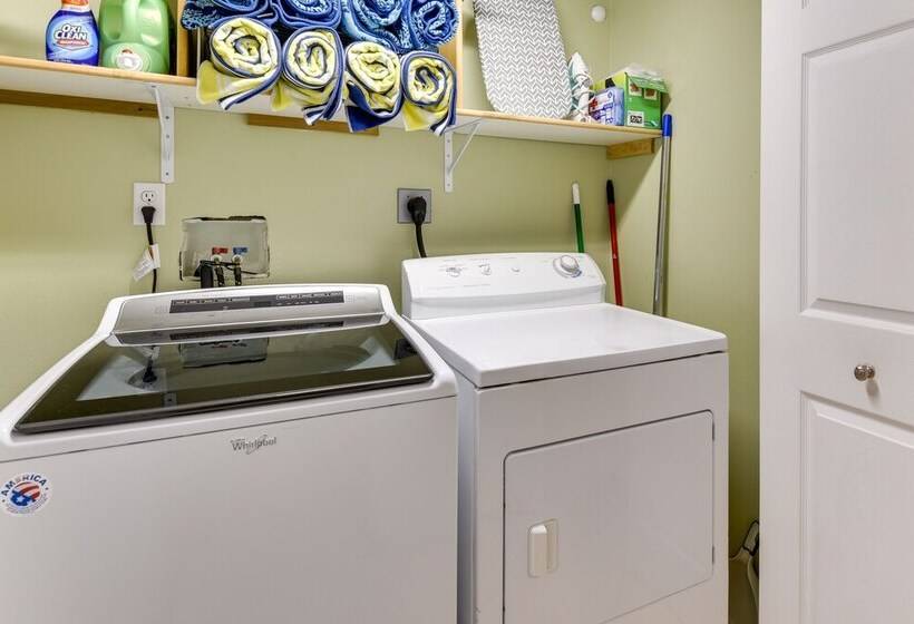 Lemoncello Cottage:  Walk To Blue Mountain Beach!