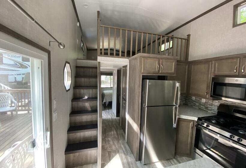 Lincolnwood Tiny House 08