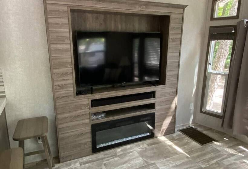 Lincolnwood Tiny House 08