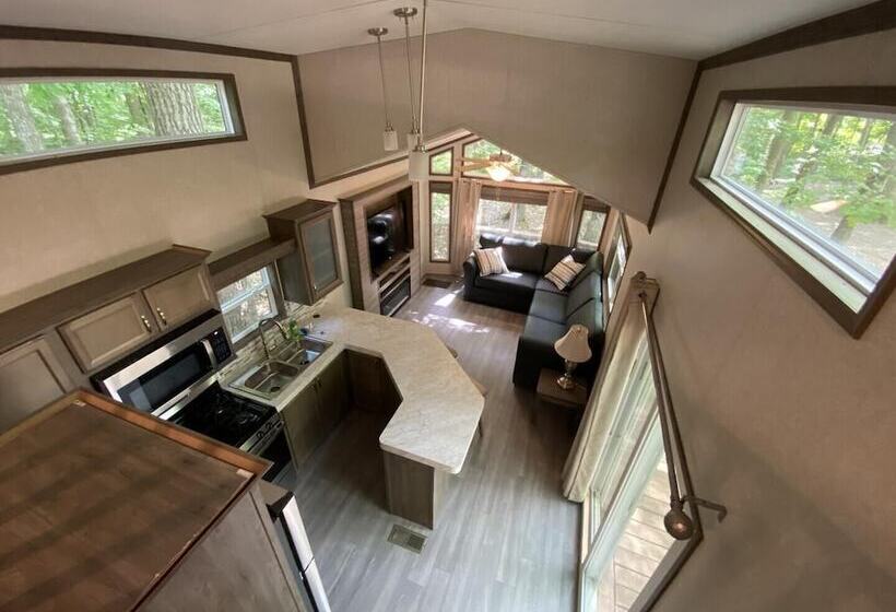 Lincolnwood Tiny House 12