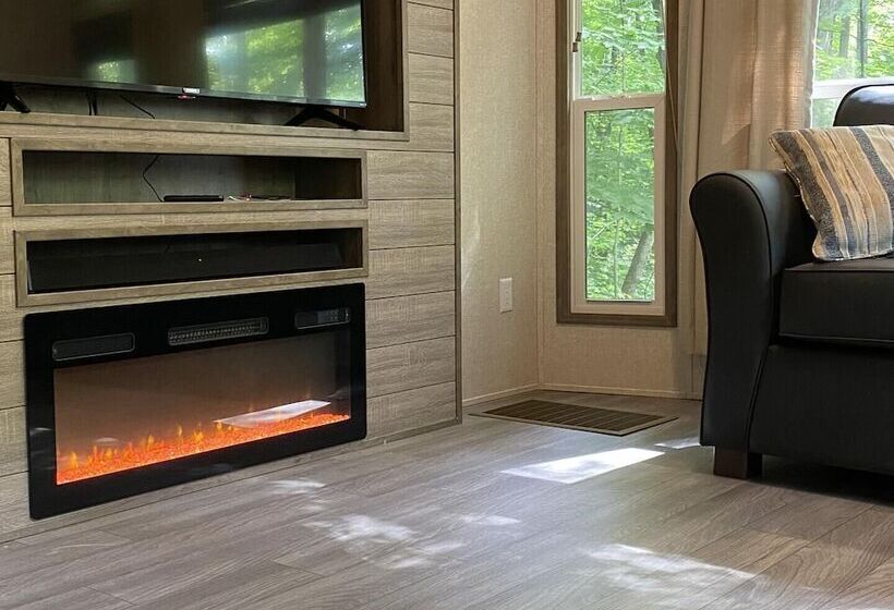 Lincolnwood Tiny House 12