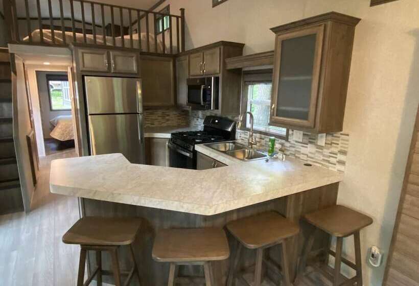 Lincolnwood Tiny House 12