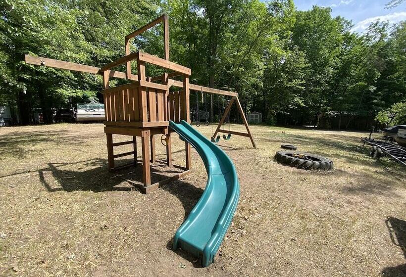 Lincolnwood Tiny House 12