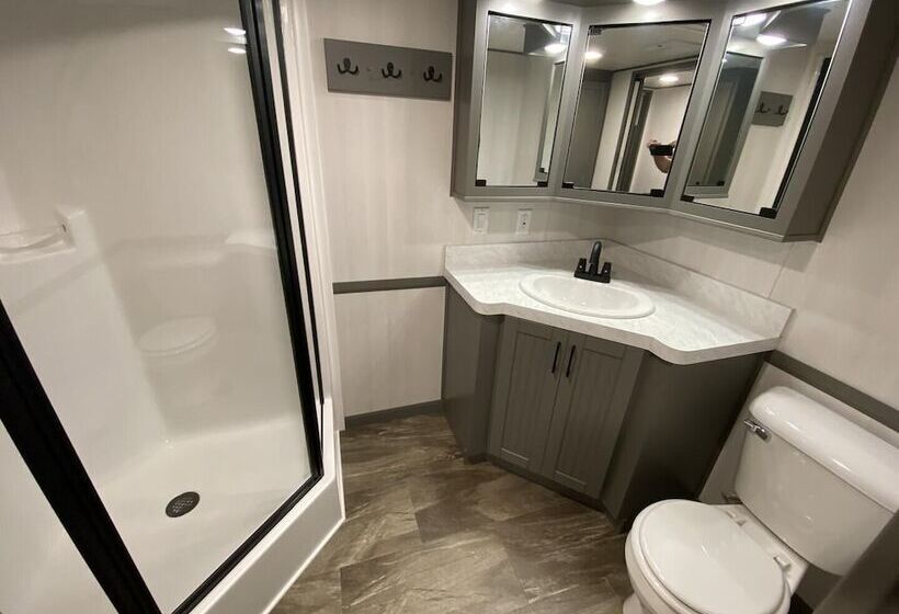 Lincolnwood Tiny House 13