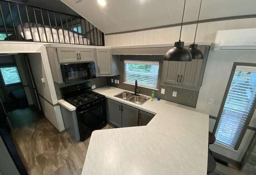 Lincolnwood Tiny House 13