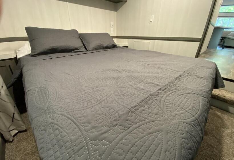 Lincolnwood Tiny House 13