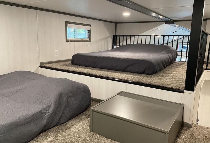 Lincolnwood Tiny House 13