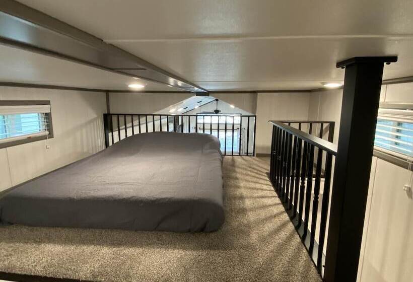 Lincolnwood Tiny House 13