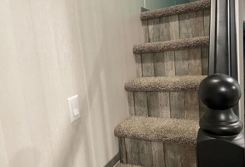 Lincolnwood Tiny House 13