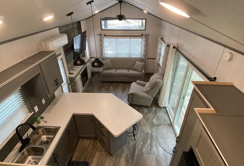 Lincolnwood Tiny House 13