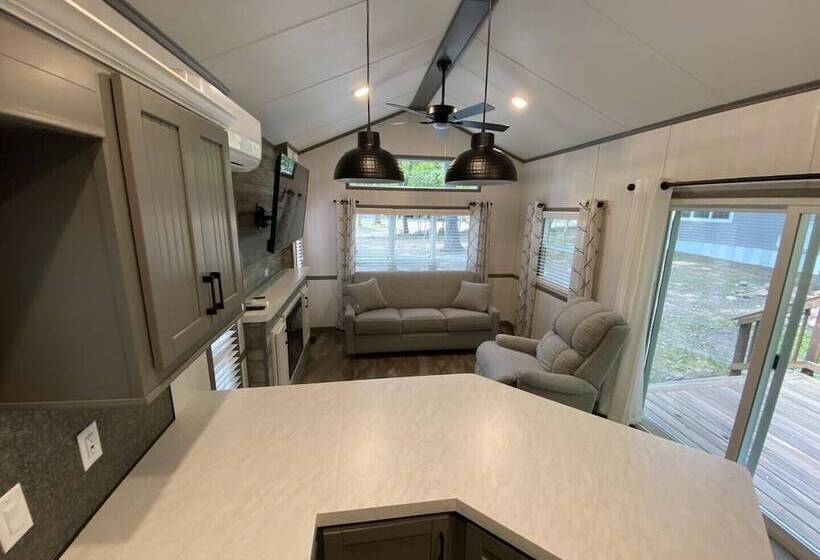 Lincolnwood Tiny House 13