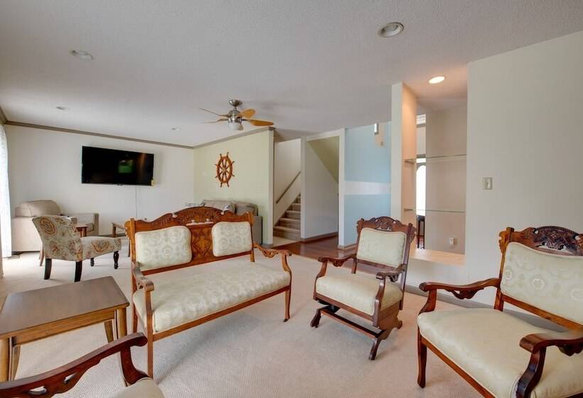 Lottsburg House W/ Private Pool + Fireplace