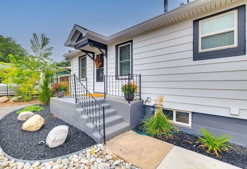 Loveland Retreat W/ Bicycles, Deck & Fire Pit!