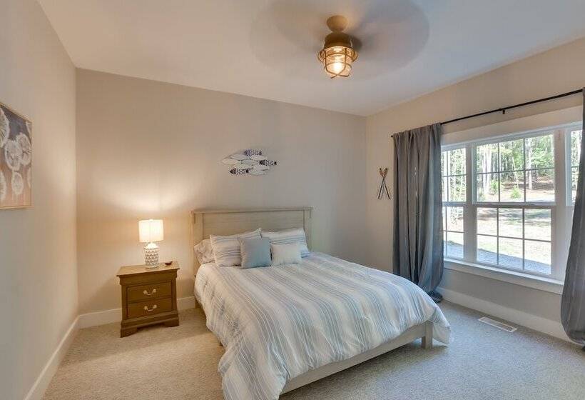 Lovely Kerr Lake House W/ Private Dock!