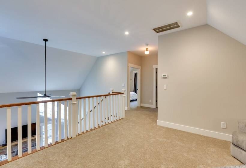 Lovely Kerr Lake House W/ Private Dock!