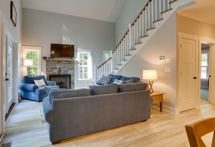 Lovely Kerr Lake House W/ Private Dock!