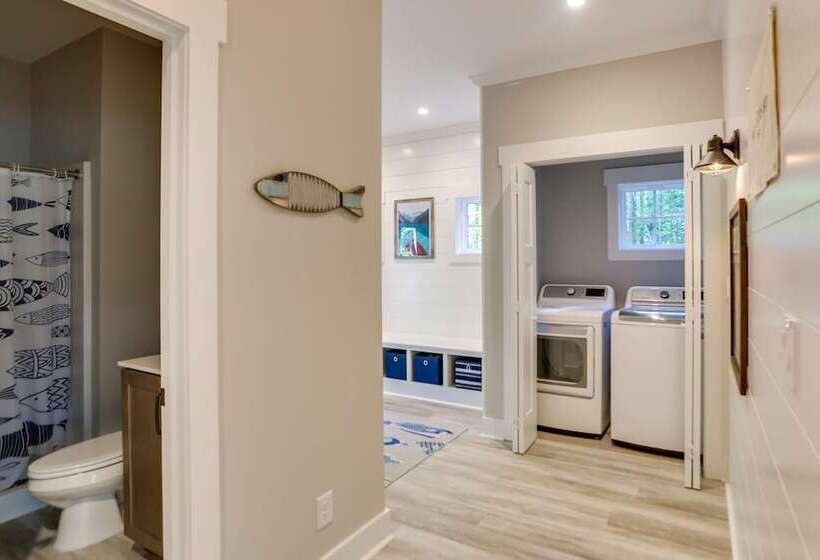 Lovely Kerr Lake House W/ Private Dock!