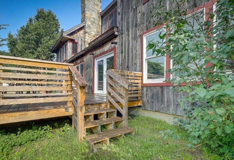 Luxe 14 Acre Vermont Countryside Lodge!