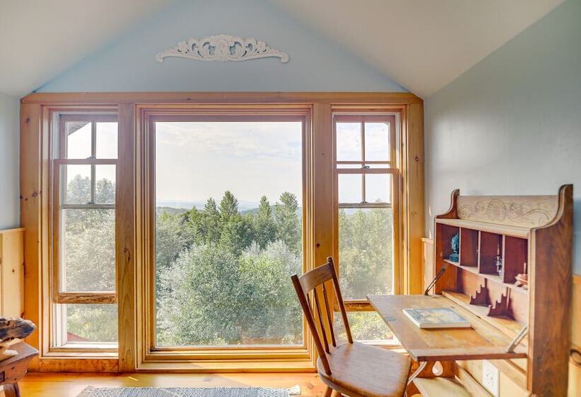 Luxe 14 Acre Vermont Countryside Lodge!