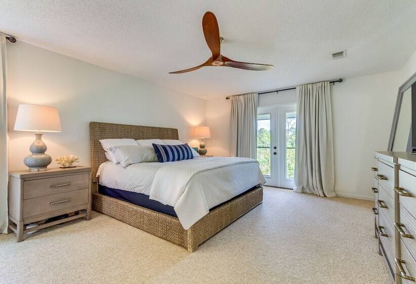 Luxe Gulf Breeze Home W/ Patios   4 Mi To Beaches!