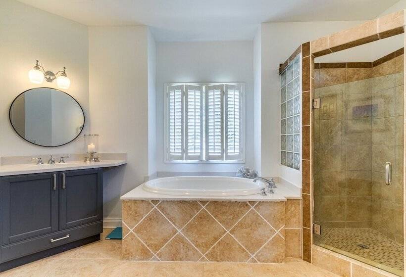 Luxe Gulf Breeze Home W/ Patios   4 Mi To Beaches!