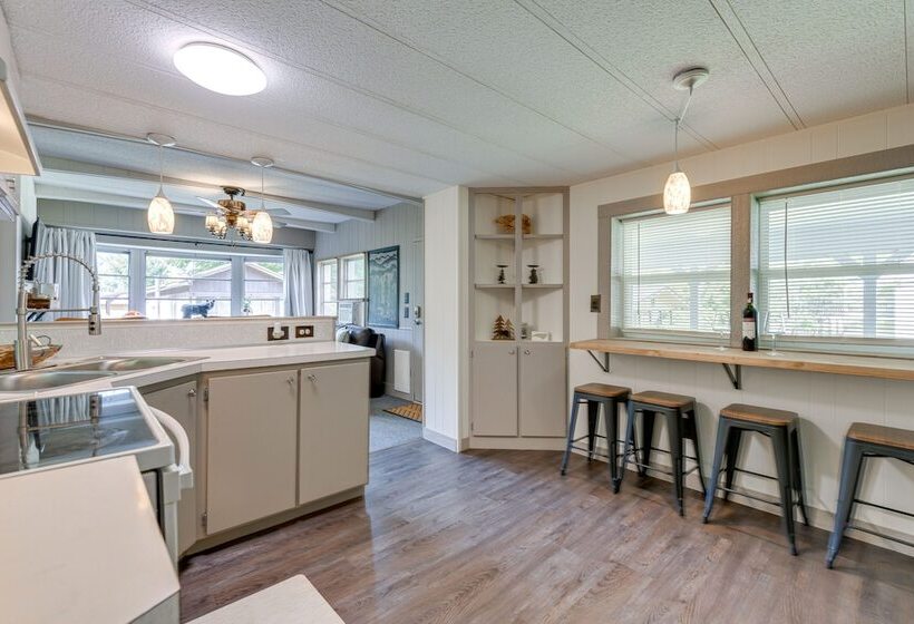 Maggie Valley Home ~ 5 Mi To Cataloochee Ski Area!