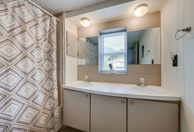 Maggie Valley Home ~ 5 Mi To Cataloochee Ski Area!