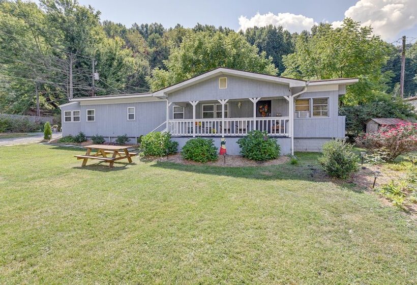 Maggie Valley Home ~ 5 Mi To Cataloochee Ski Area!