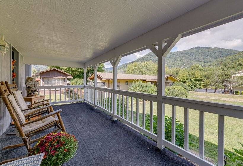 Maggie Valley Home ~ 5 Mi To Cataloochee Ski Area!