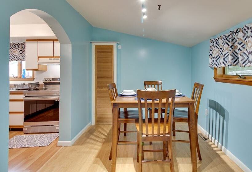 Maryland Vacation Rental: Walk To Beach