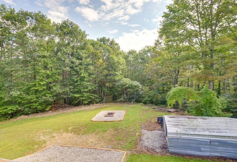 Meredith Home W/ Deck: 6 Mi To Lake Winnipesaukee!