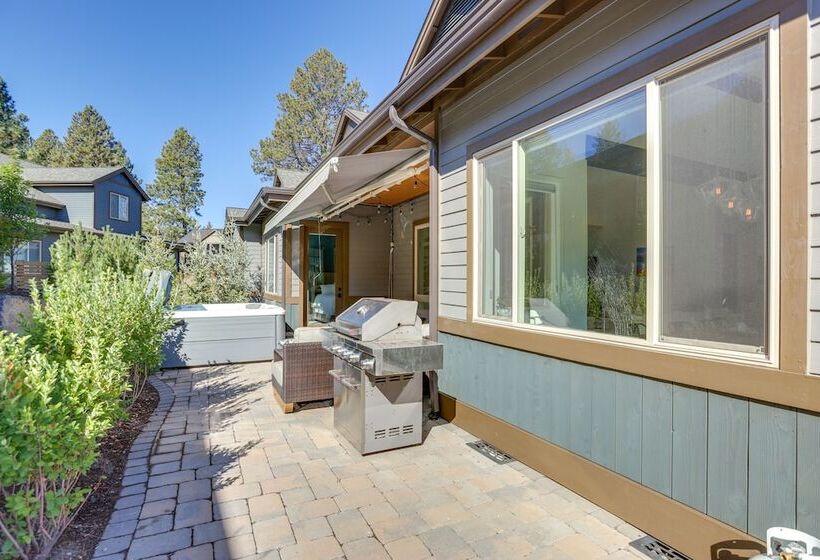 Modern Bend Home W/ Private Hot Tub & Fireplace