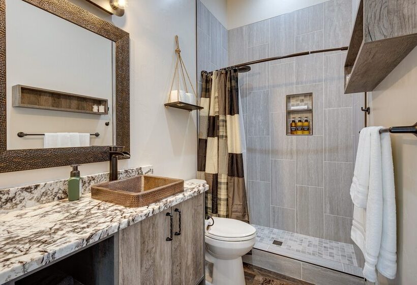 Modern Island Park Cabin ~ 23 Mi To Yellowstone!