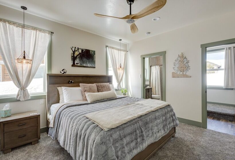 Modern Island Park Cabin ~ 23 Mi To Yellowstone!