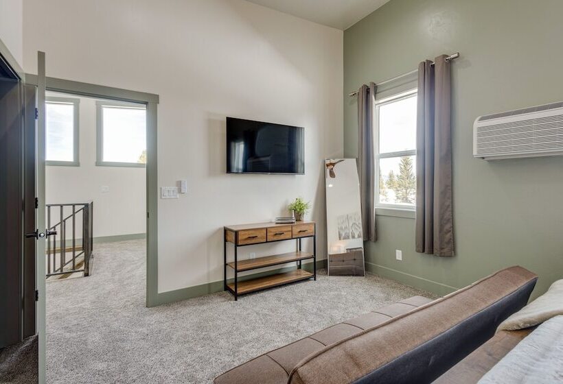 Modern Island Park Cabin ~ 23 Mi To Yellowstone!