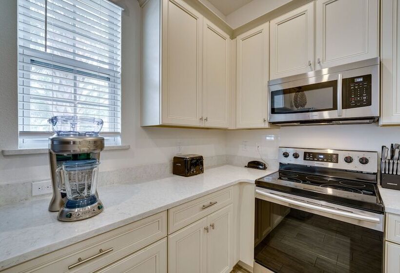 Modern Kissimmee Cottage ~ 5 Miles To Disney Parks