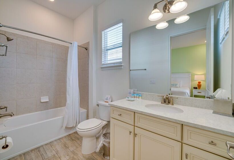 Modern Kissimmee Cottage ~ 5 Miles To Disney Parks