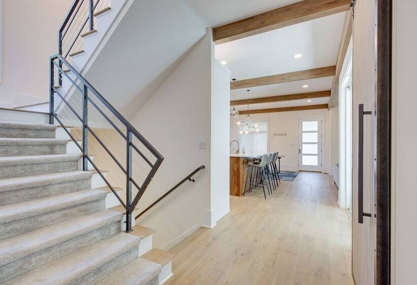 Modern Lawrence Home W/ Patio < Half Mi To U Of K!