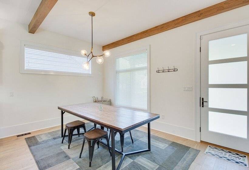 Modern Lawrence Home W/ Patio < Half Mi To U Of K!