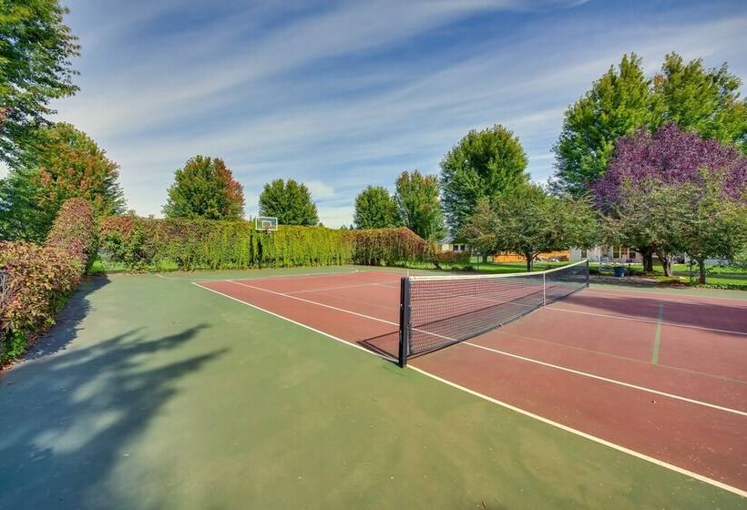 Modern Sandpoint Home W/ Lake Pend Oreille View!